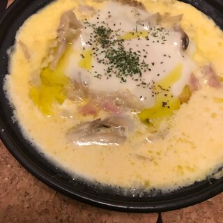 タジン鍋でカルボナーラ風卵とじ！